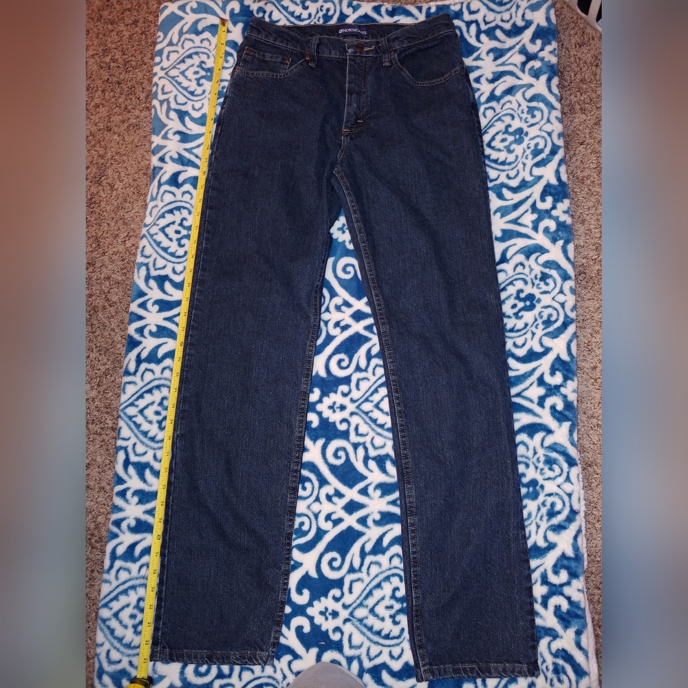 NorthCrest jeans. Size 30x32 Black.